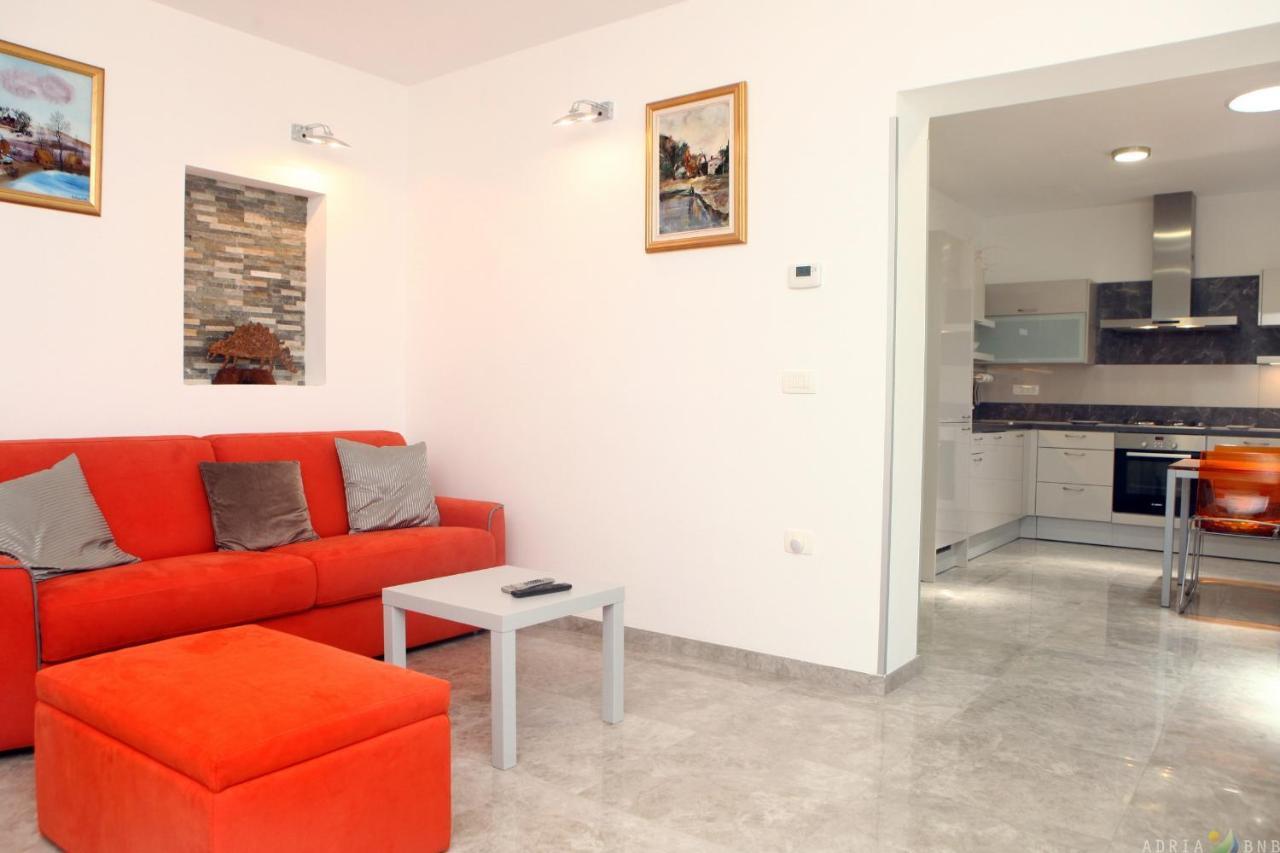 Classy Apartment With Garden View Laura Portorož Buitenkant foto