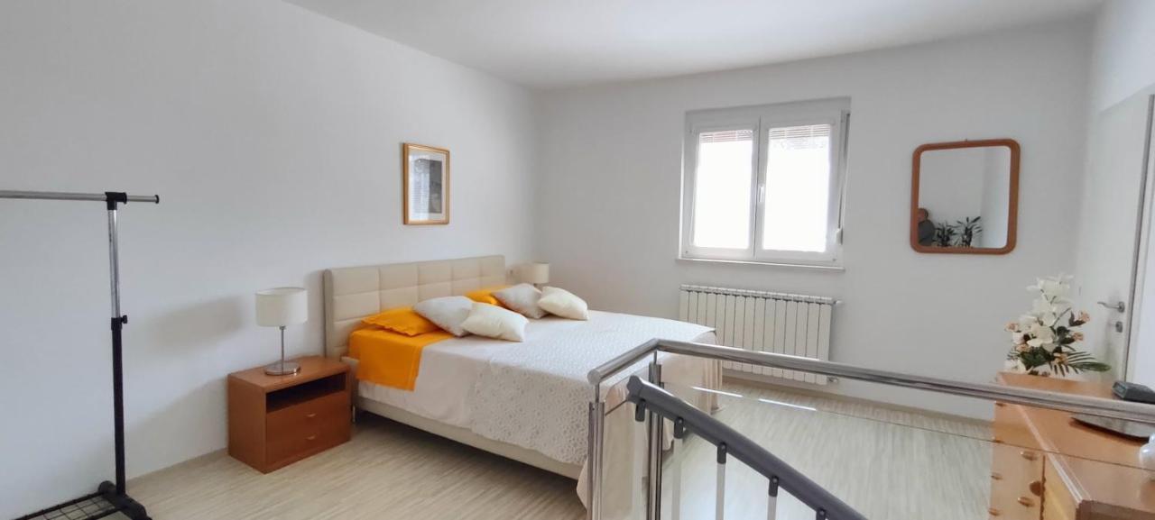 Classy Apartment With Garden View Laura Portorož Buitenkant foto